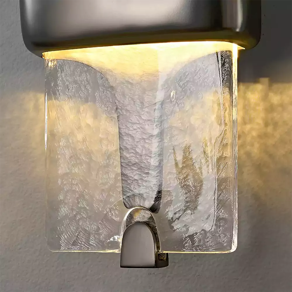 Vesta Wall Lamp