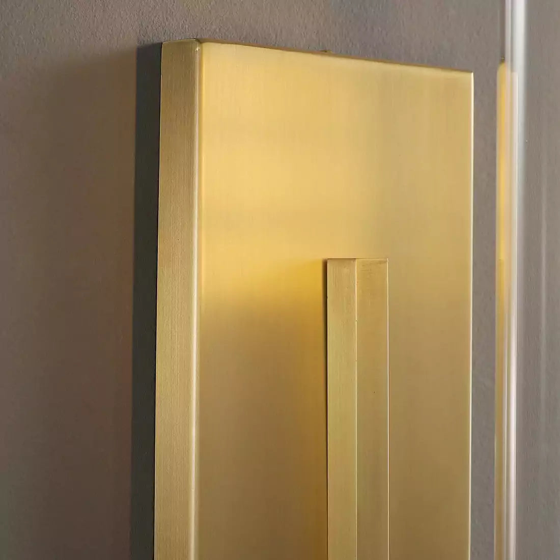 Ravelley Grand Wall Sconce