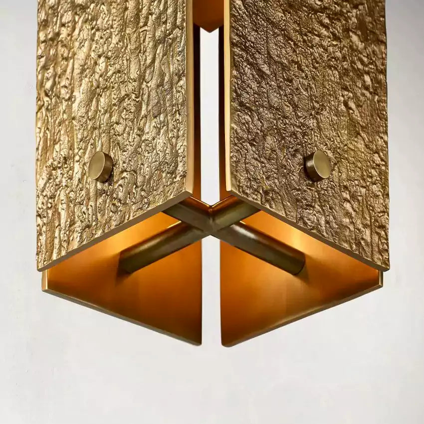 Vouvraya Square Pendant